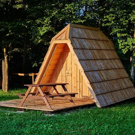 Glamping Village - Speleo Camp Logatec