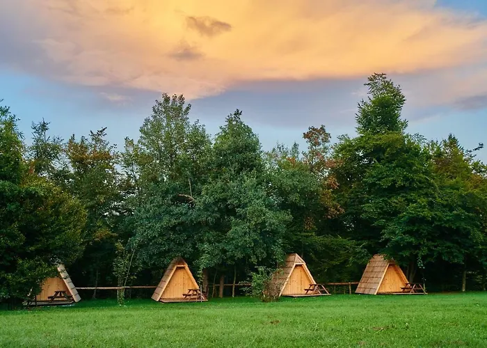 Glamping Village - Speleo Camp Camping